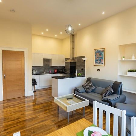 New 2 Bed Apartment With Stunning Views Of Arthur Seat Mountain Эдинбург Экстерьер фото